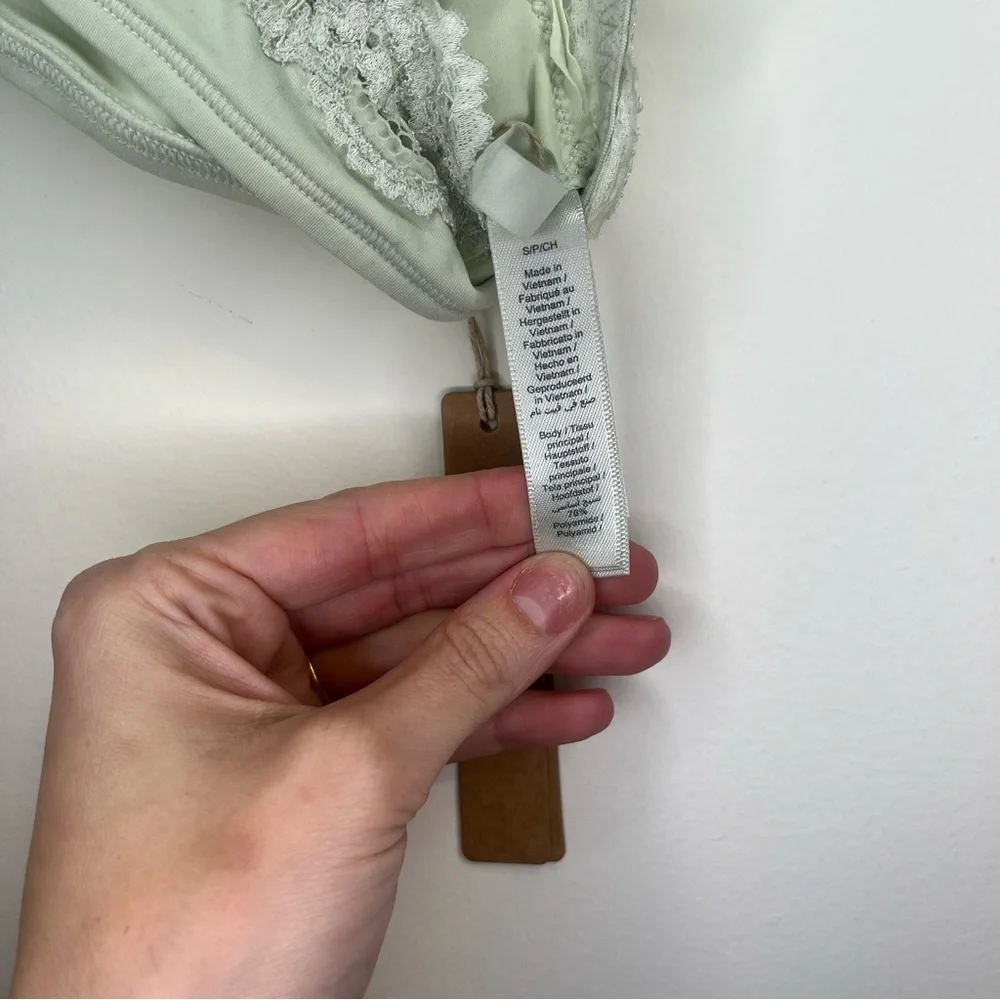 SKIMS Fits Everybody Lace Scoop Bralette - Spearmint - Picture 6 of 7